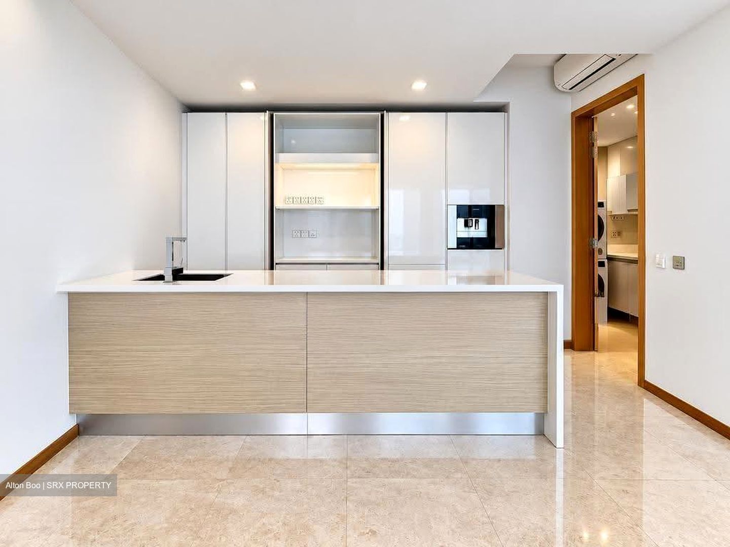 Marina Bay Residences (D1), Condominium #637349141